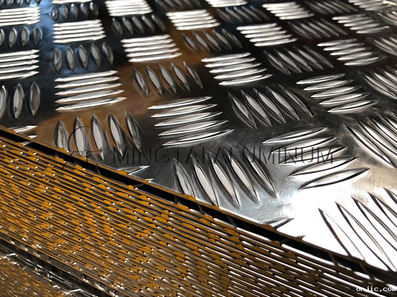 五条筋花纹铝板_5052花纹铝板厂家_大五条筋花纹铝板-5052-H114花纹铝板加工费 五条筋花纹铝板_5052花纹铝板厂家_大五条筋花纹铝板-5052-H114花纹铝板加工费