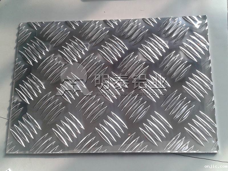 冷库地板防滑用3003花纹铝板-三条筋/五条筋任意选择 冷库地板防滑用3003花纹铝板-三条筋/五条筋任意选择
