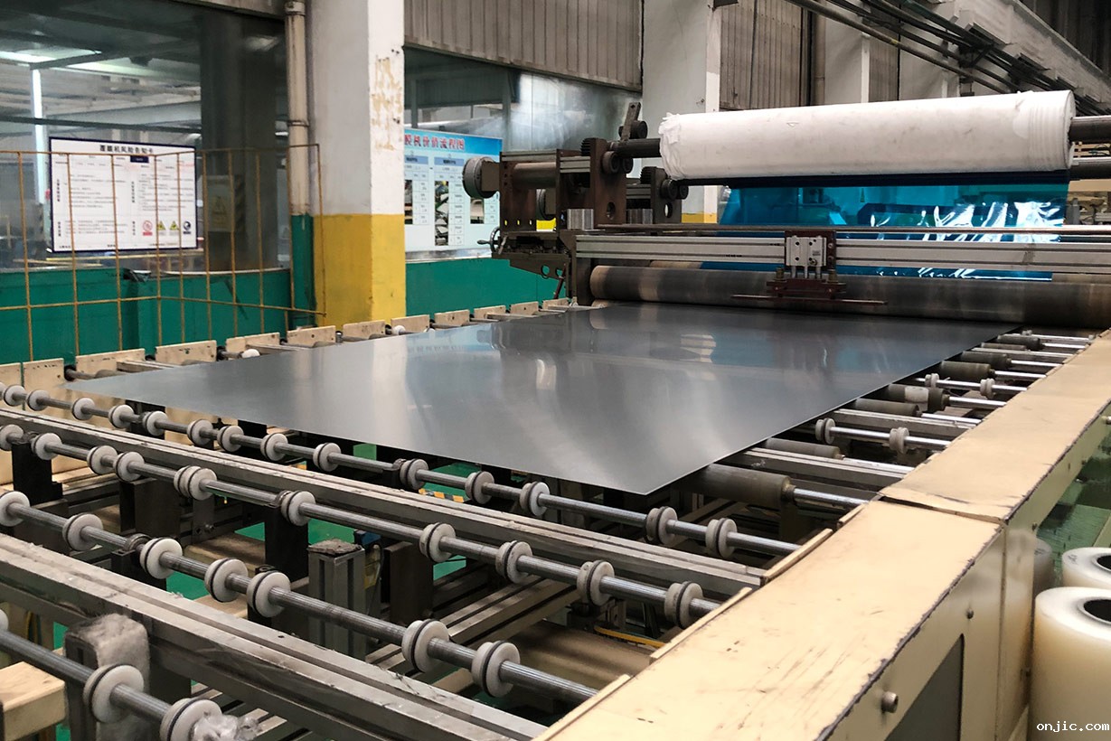 货源厂家3005耐腐蚀铝板 灯头料用3005铝板性能优良_价格低 货源厂家3005耐腐蚀铝板 灯头料用3005铝板性能优良_价格低