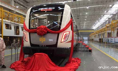 郑州造”首列地铁列车下线 加快新利18是什么平台产业转型升级